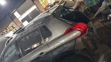 2018 Peugeot 2008 manual stripping for parts  NO ENGINE 