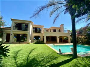 Townhouse For Sale in Bryanston East