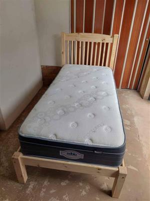 Bed en matras slegs Te koop