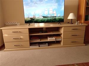 2.2 m TV Stand with 3 shelves and 6 drawers