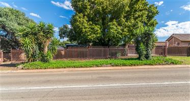 3 Bedroom home with Flatlet For Sale!