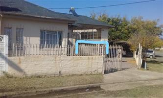 Kroonheuwel Kroonstad Bachelor Flat available
