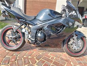 Triumph Sprint 1050 ST ABS 