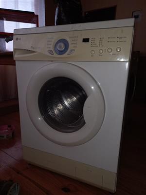 LG 7kg frontloader washingmachine 