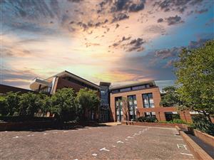 Office space to let in The Woodlands