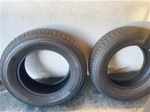 4 X 265/65/R18 (Dunlops)