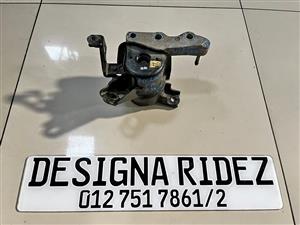 LEXUS NX200T DRIVER SIDE ENGINE MOUNTING AVAILABLE.