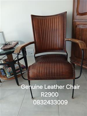 LEATHER OCASSIONAL CHAIR