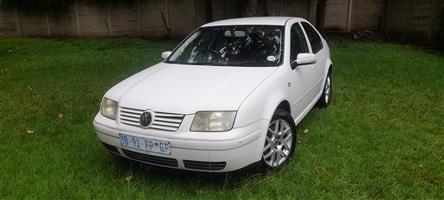 2003 jetta 4 . 2.0  AUTOMATIC.    IN A GOOD CONDITION.  FULL HOUSE.  