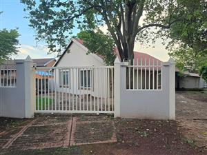 Newly renovated 3 bedroom house in Doornpoort 
