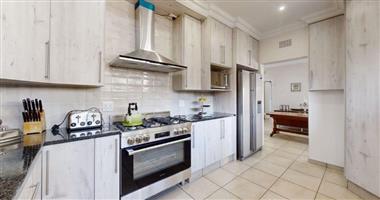 House For Sale in Cinderella