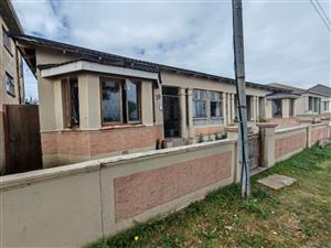 DONT MISS OUT! TWO HOUSES ON ONE ERF!