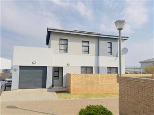 House For Sale in Thatchfield Ridge