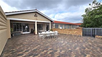 Townhouse For Sale in Randhart