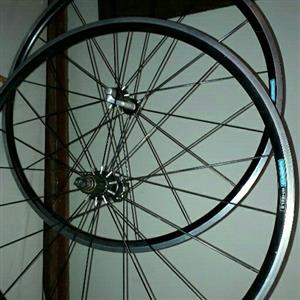 shimano r550 wheelset