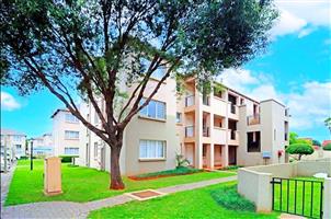 Townhouse For Sale in Klippoortje