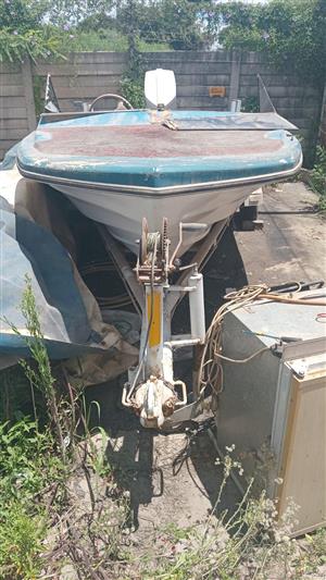 16 foot fishing boat . 75hp motor