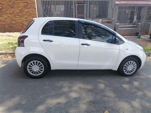 Toyota Yaris T3 Manual hatchback 