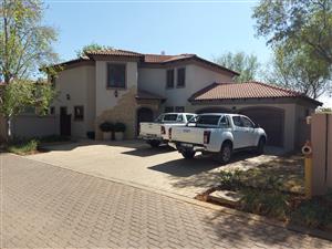 Upmarket Home in Secure Estate