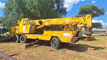 FOR SALE – P&H 20 TON ALL TERRAIN CRANE