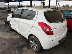 2012 HYUNDAI i20 1.6 STRIPPING FOR SPARES call or whatsapp
