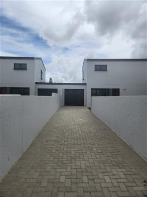 Share accommodation available close to UWC