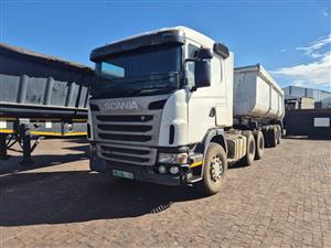 4 x Scania's and 2 x trailers