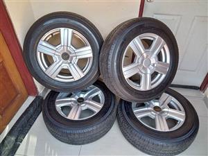 VW T5 & T6 Mags & Tyres Size 215/65/16