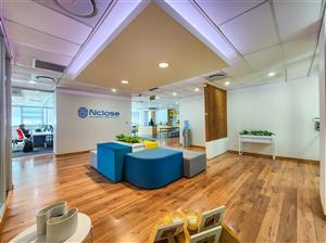 272m² Collaborative Office to Let in Design Quarter
