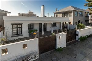 House For Sale in Muizenberg Central