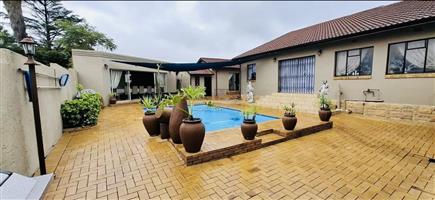 North Facing Family Home and  Garden Unit!!!