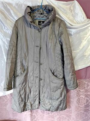 LADIES WINTER JACKET MEDIUM