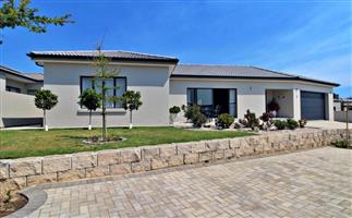 Townhouse For Sale in Reebok