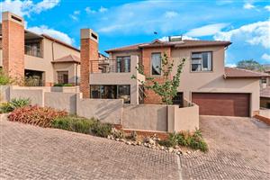 Townhouse For Sale in Homes Haven