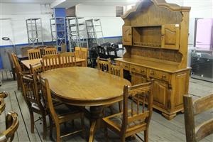 8 PIECE BROWN DINING ROOM TABLE AND CHAIRS SUIT SET
