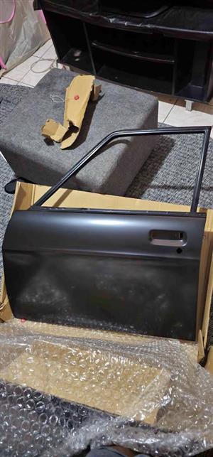Brand New Nissan Np1400 Left Door