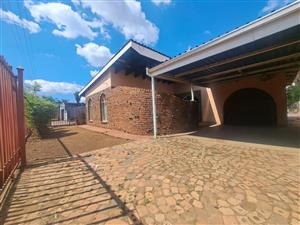 House For Sale in East Lynne