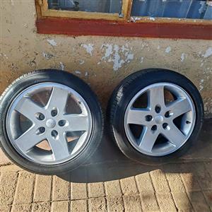 Jeep 17 inch rims with tyres