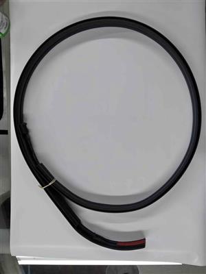 BRAND NEW HILUX D-CAB ROOF MOULD LEFT/Right SOLD SEPARATELY 05-15