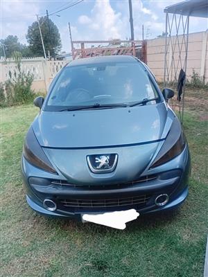 Metallic blue peugeot 207 2007 1.6 model