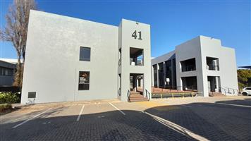 316m First Floor Office and Showroom Space To Let in Kyalami Business Park