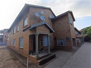 Modern Family Townhouse Within Walking Distance of Rustenburg CBD