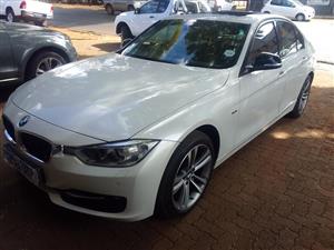 2015 BMW y3 series F30 320i sport line Auto white color service book Sunroof Reverse Camera PDC Sens