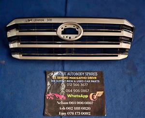 Toyota Land Cruiser 300 Main Front Bumper Grill
