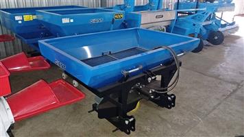 FERTILIZER SPREADERS