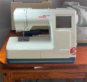 Embroidery machine with Magic box