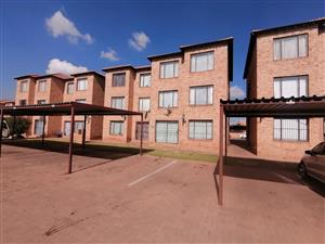 2 BEDROOM FLAT FOR SALE GREENHILLS EXT 3 RANDFONTEIN
