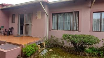 Townhouse For Sale in Winchester Hills