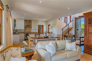 Mediterranean charm, sea views and picture perfect