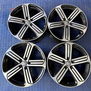 19INCH ORIGINAL VW GOLF 7R CADIZ RIMS FOR SALE (PREOWNED)